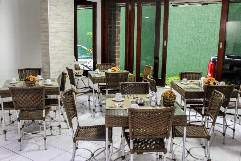 Abrolhos Praia Hotel Форталеза Екстер'єр фото